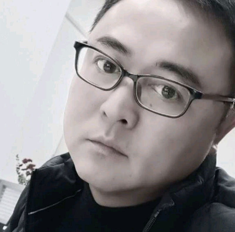 小石头的第一张照片--贵州男同性恋服务网